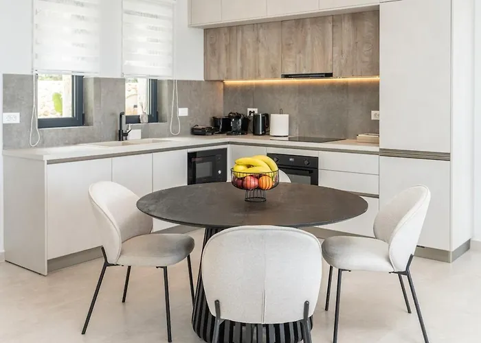 Вилла Agrilia Luxury Trapezaki *