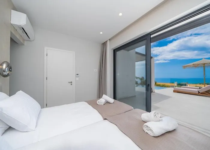 Agrilia Luxury Trapezaki