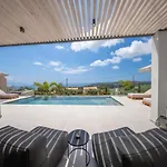 וילה Agrilia Luxury Trapezaki טרפזאקי