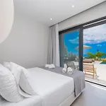 Agrilia Luxury Trapezaki וילה טרפזאקי