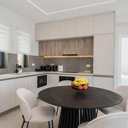 Agrilia Luxury Trapezaki *